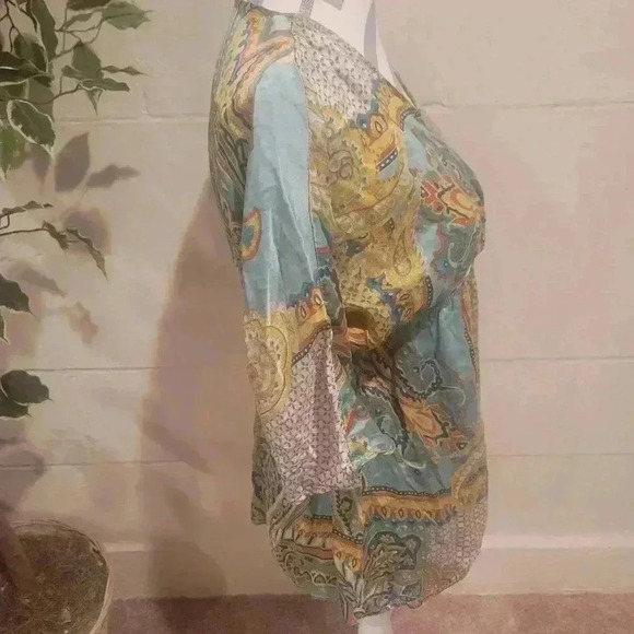 One West New York Colorful Blouse Size Medium Deep V Kimono Sleeve 100% SILK - Picture 2 of 8